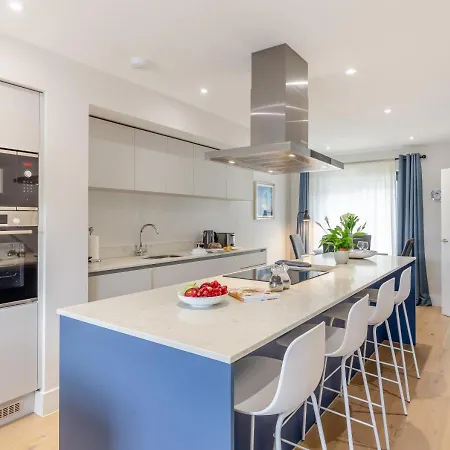 Avalon - Harlyn Bay Apartment